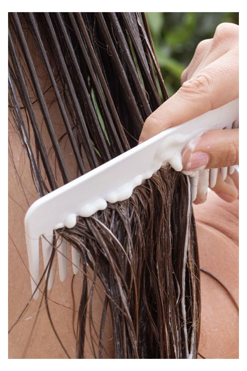 Orgaaniline 3in1 tugevdav, volüümi andev ja kammimist hõlbustav juuksemask Volume & Growth kanepiõliga 300 ml